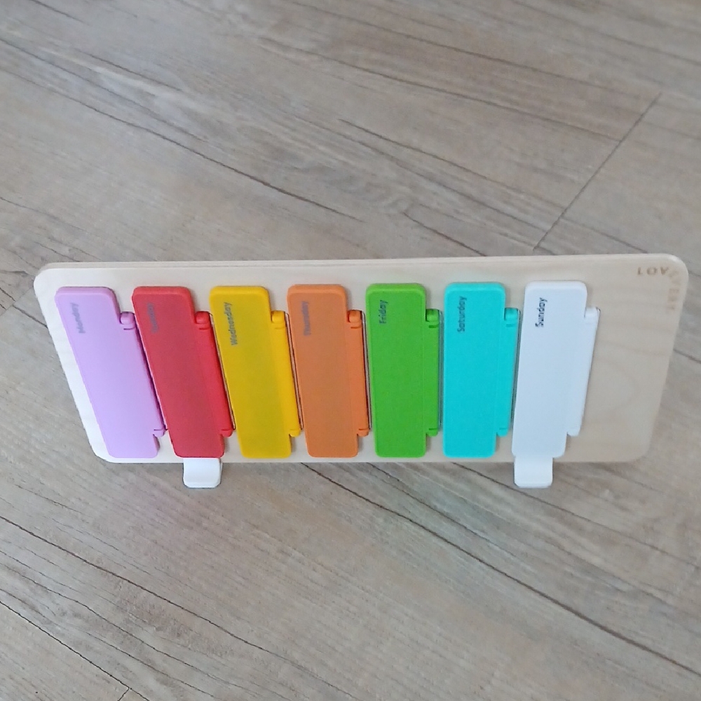 Colorful Lovevery "Plan Ahead" Magnetic Board